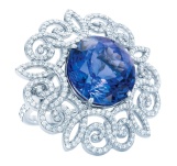 Platynowy pierścień z tanzanitem marki Tiffany & Co. o masie 9,99 karatów, diamentowe otoczenie
